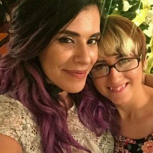 Meet your Posher, Yvette